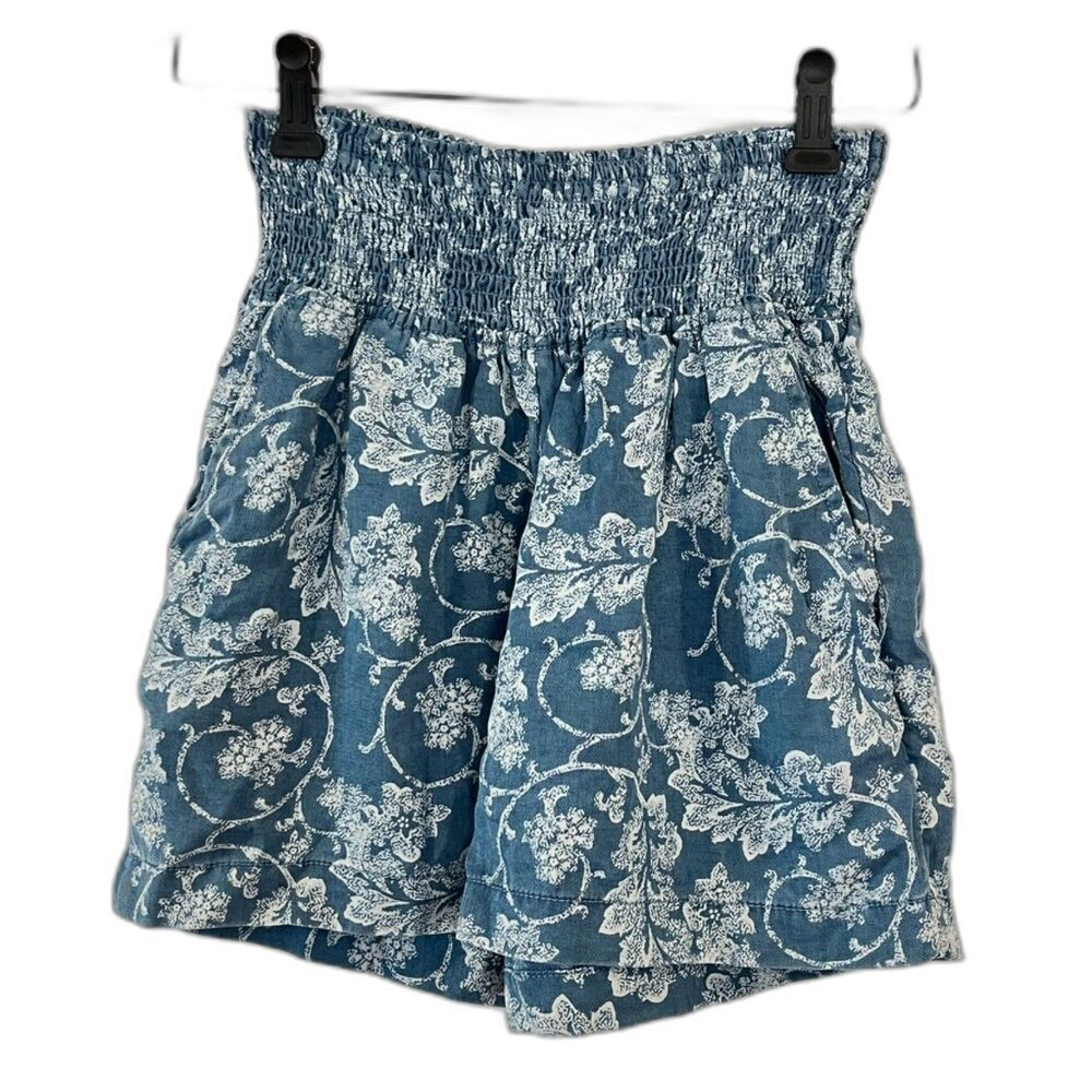 Rachel Ashwell Shabby Chic Chambray Blue Pull On Shorts Small Smocked Waist
